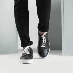 Carter Runn Black Leather Sneakers
