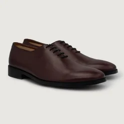 Director Wholecut Maroon Leather Shoes