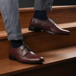 Dirk Brogues Derby Maroon Leather Shoes