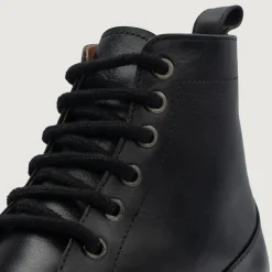 Knight Derby Black Leather Boots