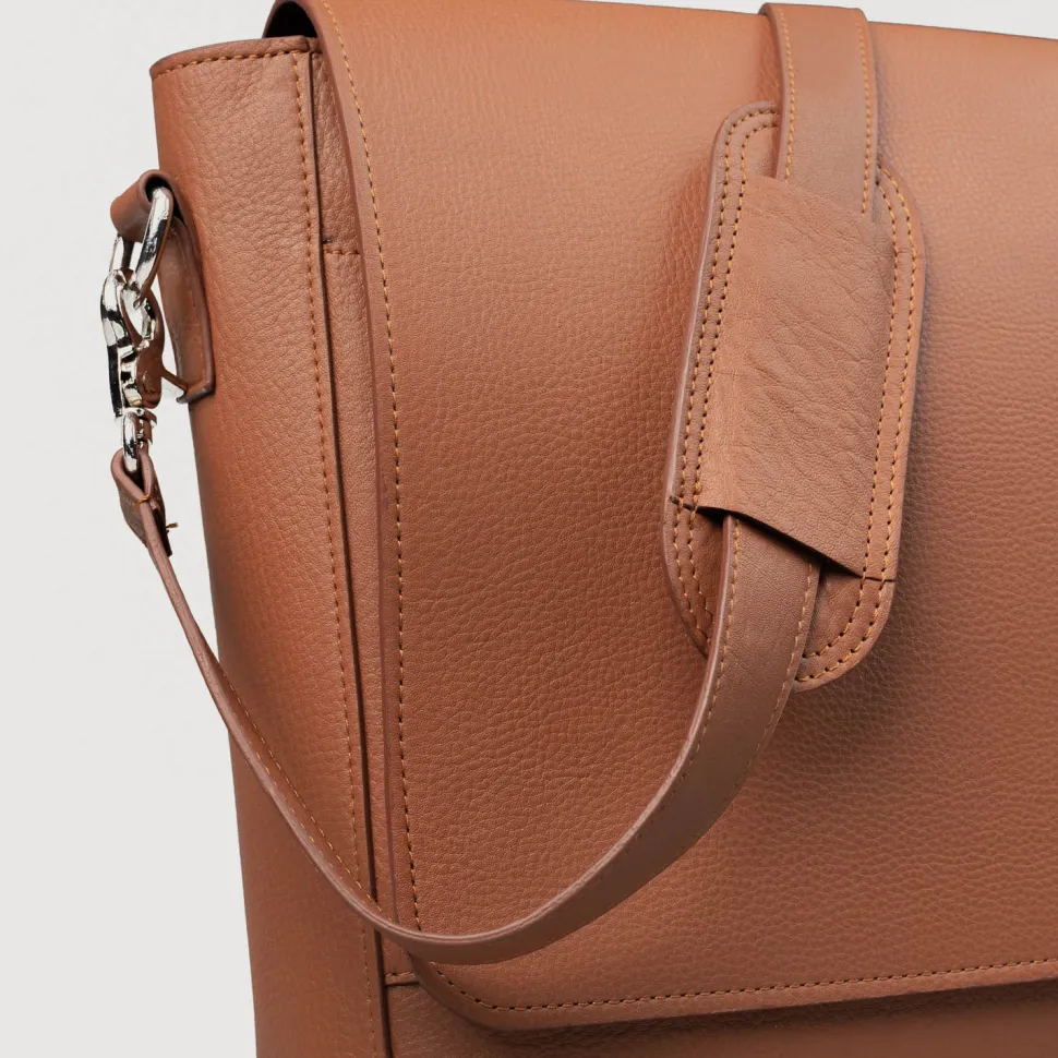 The Carismatico Brown Leather Messenger Bag